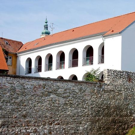 Mestsky Penzion Mikulov Ngoại thất bức ảnh